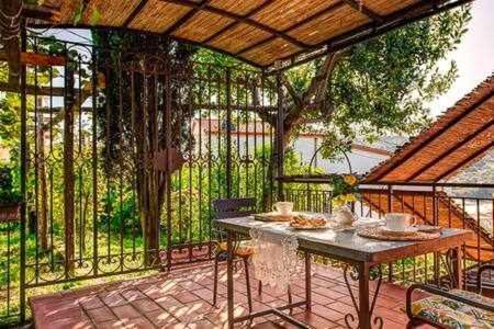Gocce Villas - Villa De Flores Country Style Villa With Pool Massa Lubrense Bagian luar foto